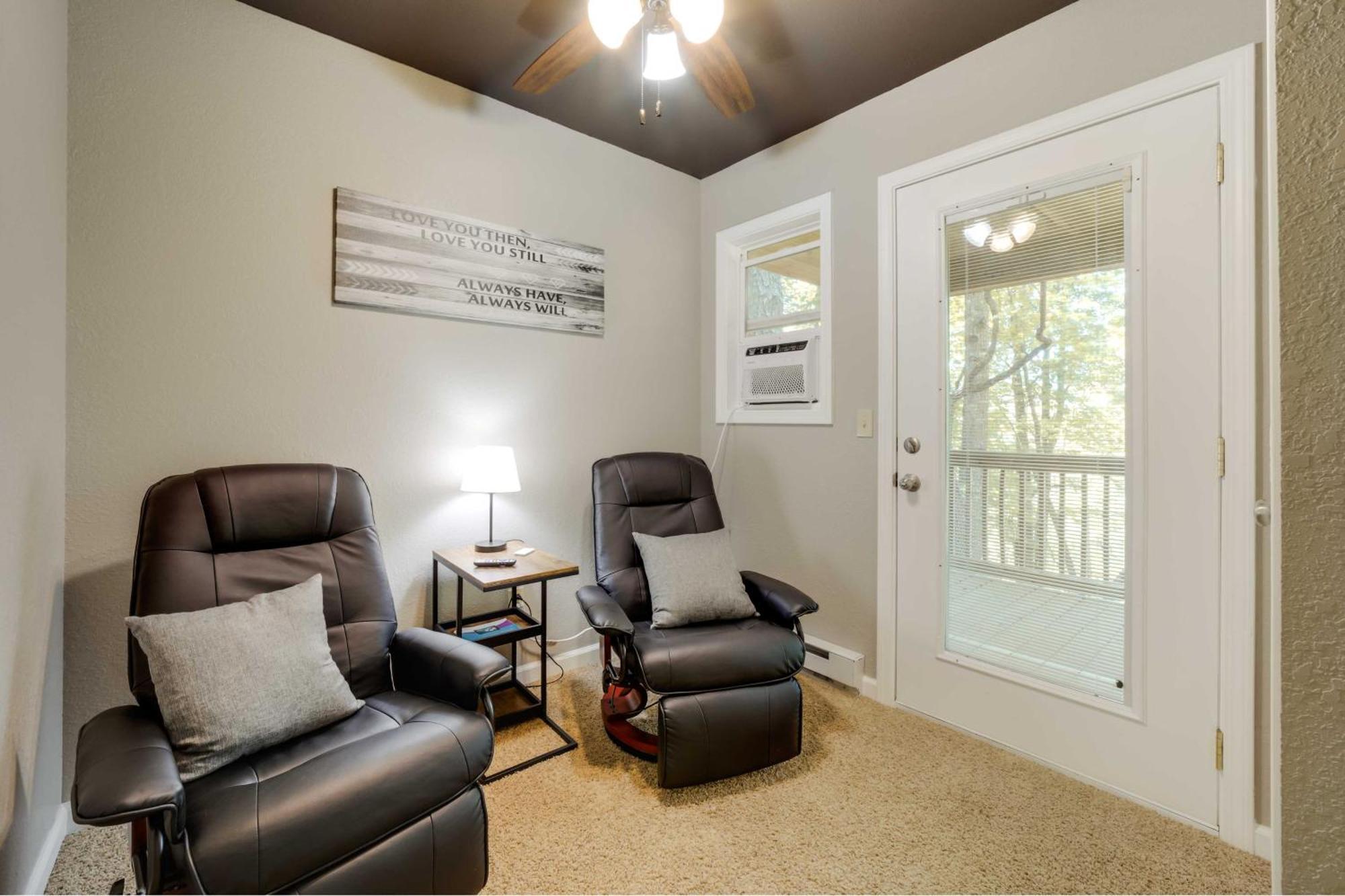 Cozy Whittier Cabin And Yard And Hot Tub, Pets Welcome Exterior foto