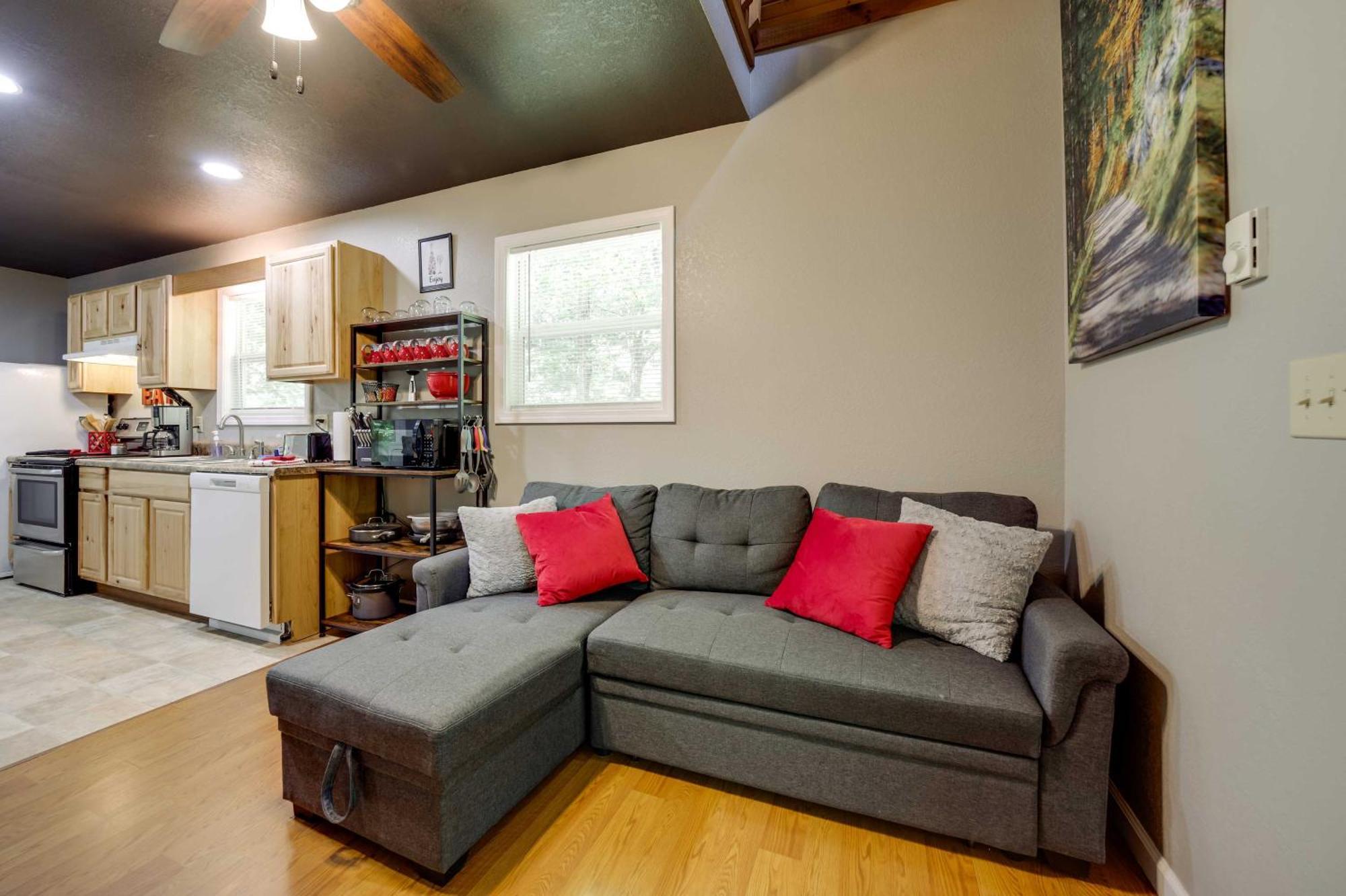 Cozy Whittier Cabin And Yard And Hot Tub, Pets Welcome Exterior foto