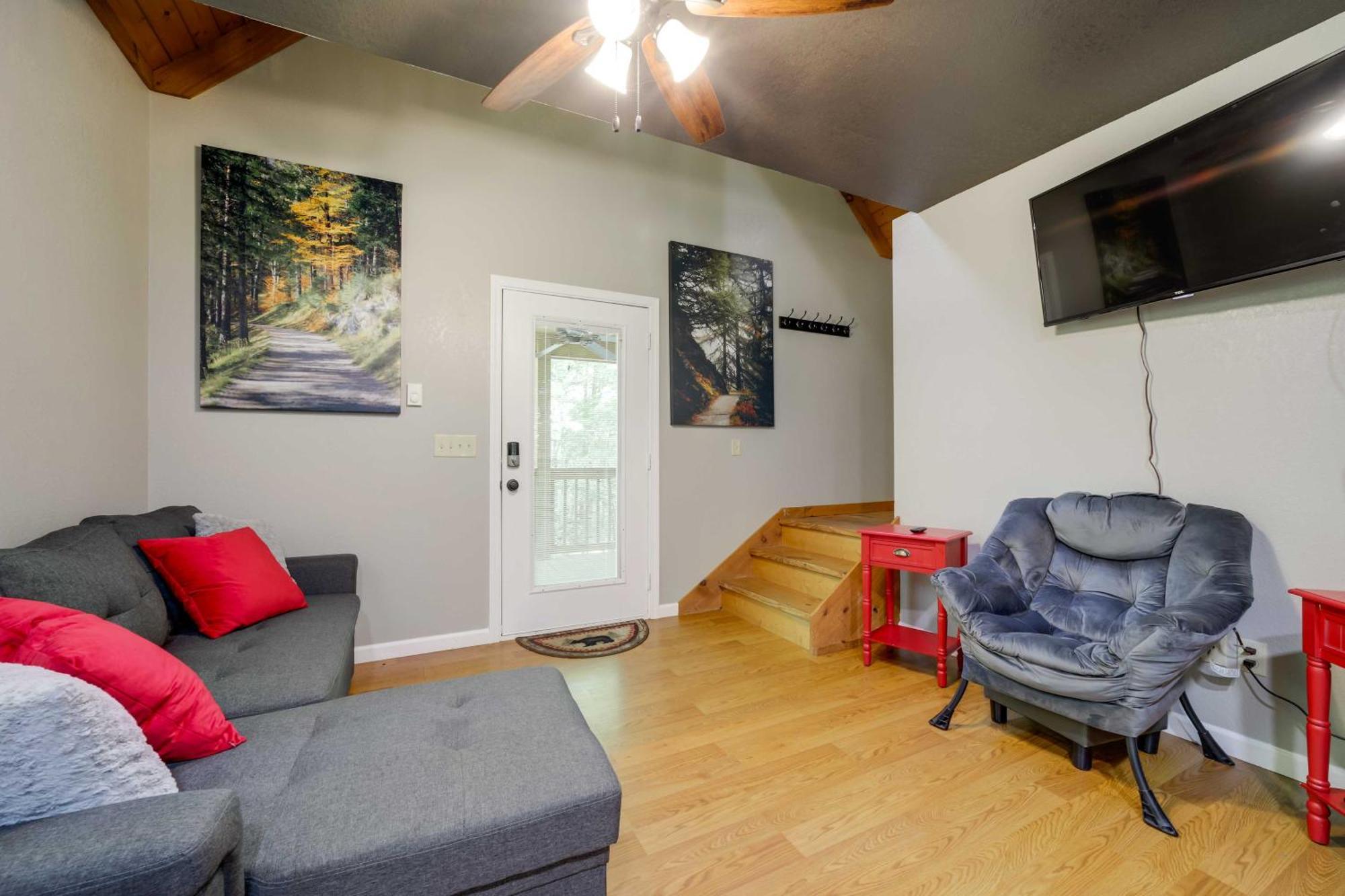 Cozy Whittier Cabin And Yard And Hot Tub, Pets Welcome Exterior foto